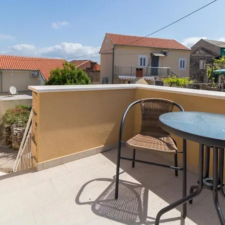 Lali - Modern Near The Sea In Villa Lukoran