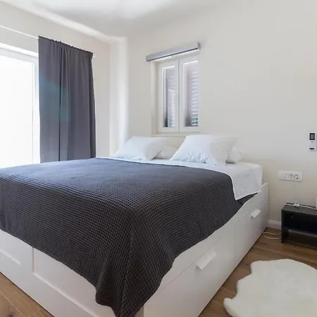 Villa Lali - Modern Near The Sea In