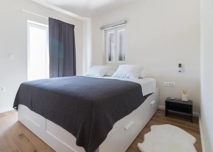 Villa Lali - Modern Near The Sea In